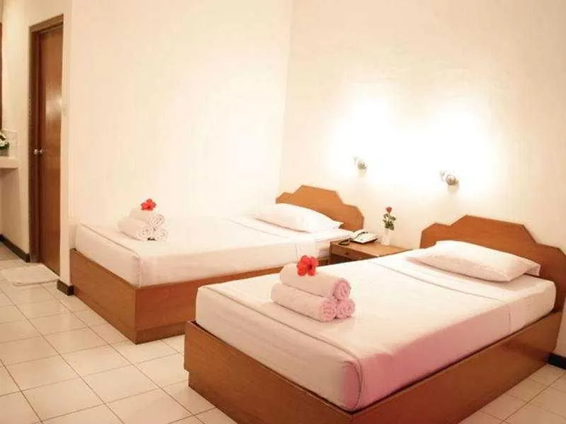 Grand Barong Resort Kuta  4*, Kuta (Bali)