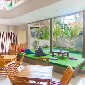 Hotel Kuta Suci